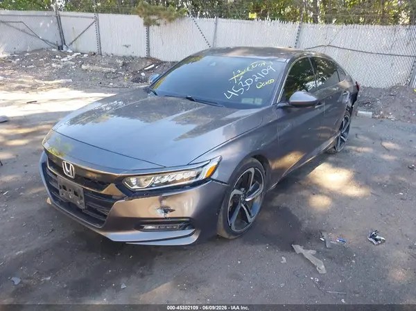 1HGCV1F38JA180377 2018 HONDA ACCORD - Image 2