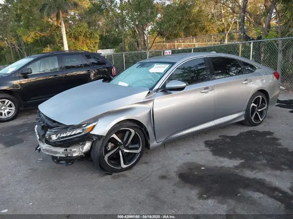 1HGCV1F38JA181111 2018 HONDA ACCORD - Image 2