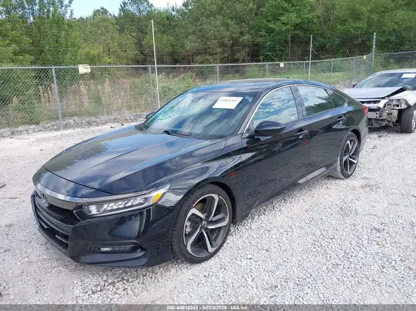 1HGCV1F38JA183375 2018 HONDA ACCORD - Image 2