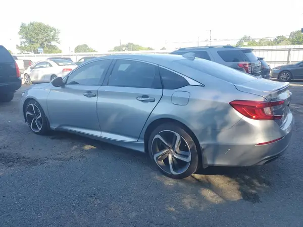 1HGCV1F38JA185661 2018 HONDA ACCORD - Image 2
