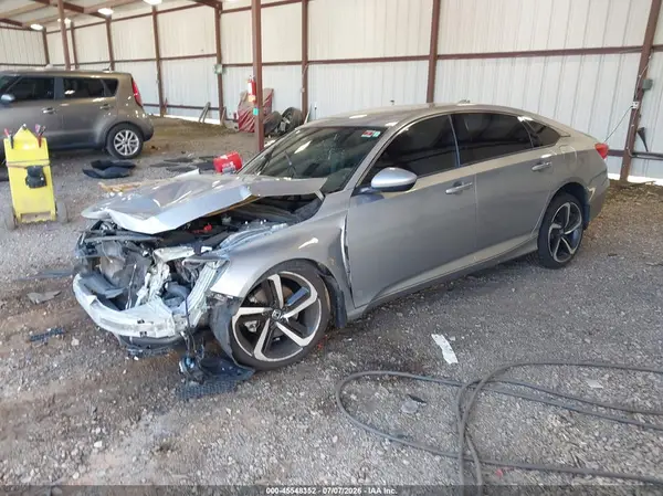 1HGCV1F38JA191055 2018 HONDA ACCORD - Image 2