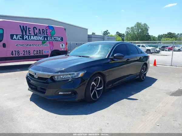 1HGCV1F38JA199138 2018 HONDA ACCORD - Image 2