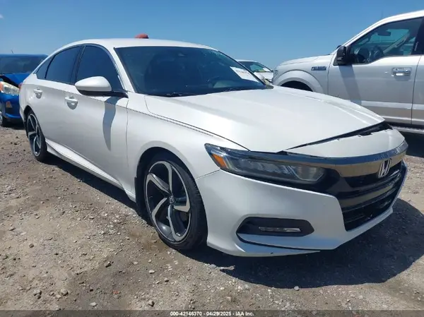 1HGCV1F38JA204547 2018 HONDA ACCORD - Image 1