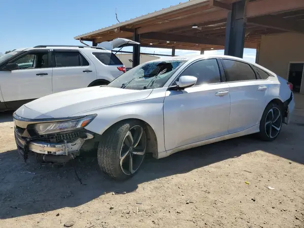 1HGCV1F38JA212826 2018 HONDA ACCORD - Image 1