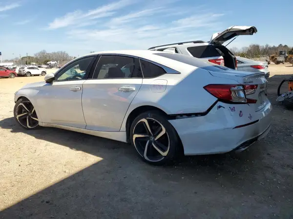 1HGCV1F38JA212826 2018 HONDA ACCORD - Image 2