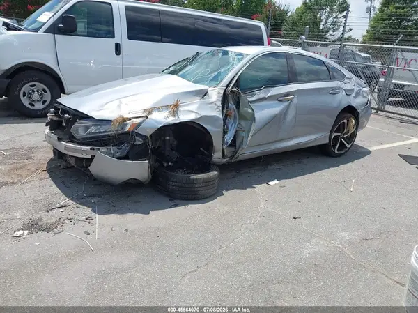 1HGCV1F38JA234597 2018 HONDA ACCORD - Image 2