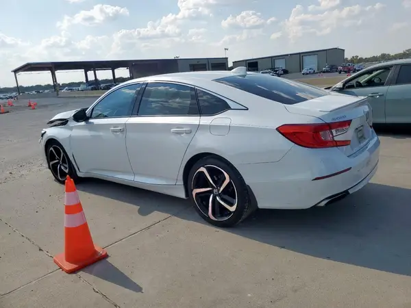 1HGCV1F38JA237192 2018 HONDA ACCORD - Image 2