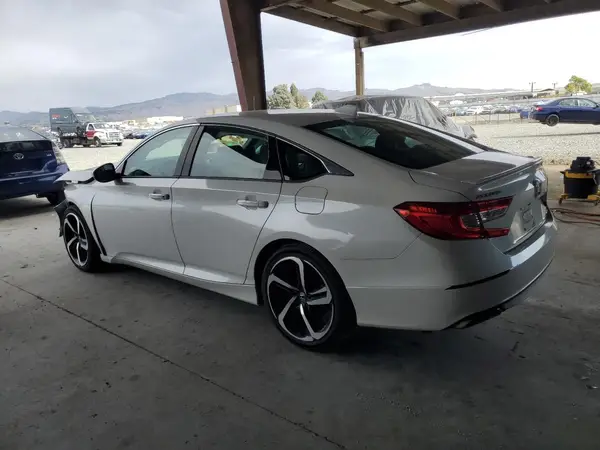 1HGCV1F38JA238942 2018 HONDA ACCORD - Image 2