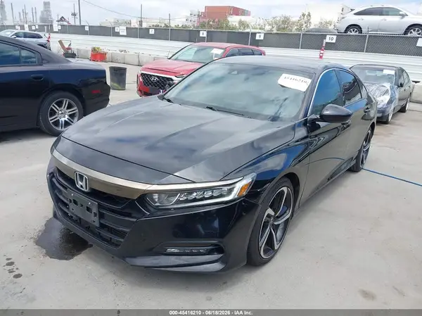 1HGCV1F38JA241811 2018 HONDA ACCORD - Image 2