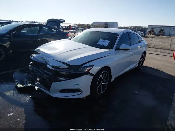 1HGCV1F38JA243798 2018 HONDA ACCORD - Image 2