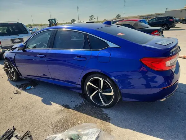 1HGCV1F38JA245180 2018 HONDA ACCORD - Image 2
