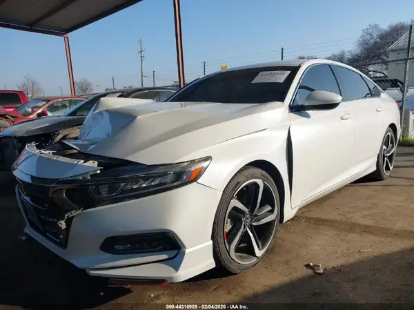 1HGCV1F38JA255756 2018 HONDA ACCORD - Image 2