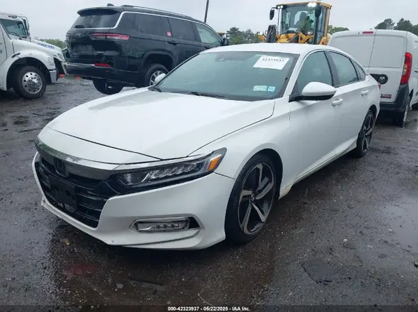 1HGCV1F38JA264361 2018 HONDA ACCORD - Image 2