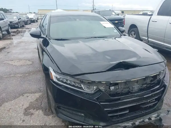 1HGCV1F38JA267745 2018 HONDA ACCORD - Image 1