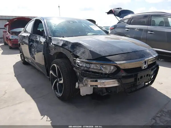 1HGCV1F38JA267776 2018 HONDA ACCORD - Image 1