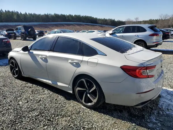 1HGCV1F38KA047586 2019 HONDA ACCORD - Image 2