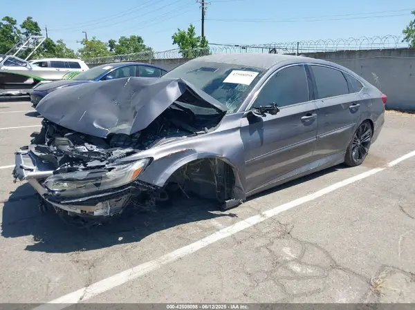 1HGCV1F38KA063870 2019 HONDA ACCORD - Image 2