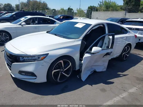 1HGCV1F38KA107057 2019 HONDA ACCORD - Image 2
