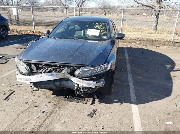 1HGCV1F38KA123159 2019 HONDA ACCORD - Image 2