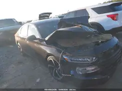 1HGCV1F38KA128877 2019 HONDA ACCORD
