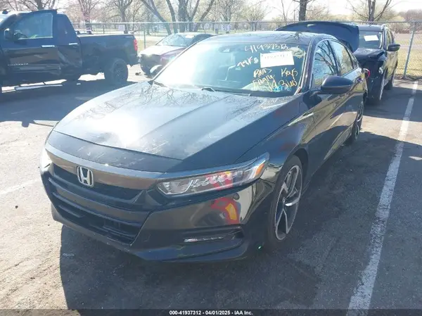 1HGCV1F38KA138048 2019 HONDA ACCORD - Image 2