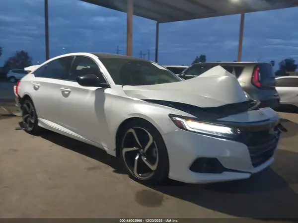 1HGCV1F38NA065591 2022 HONDA ACCORD - Image 1
