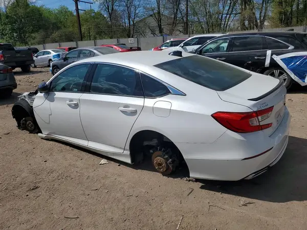 1HGCV1F38NA067681 2022 HONDA ACCORD - Image 2