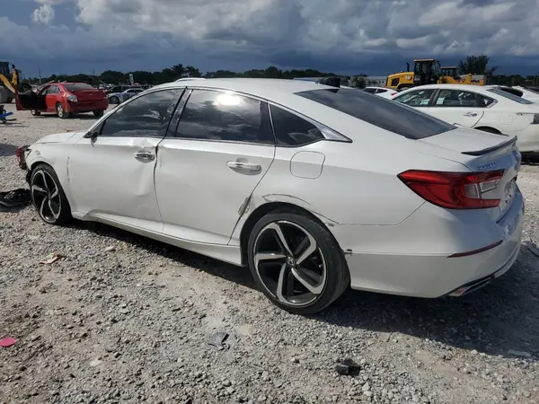 1HGCV1F38NA077997 2022 HONDA ACCORD - Image 2