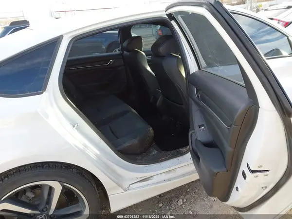 1HGCV1F39JA010755 2018 HONDA ACCORD - Image 8