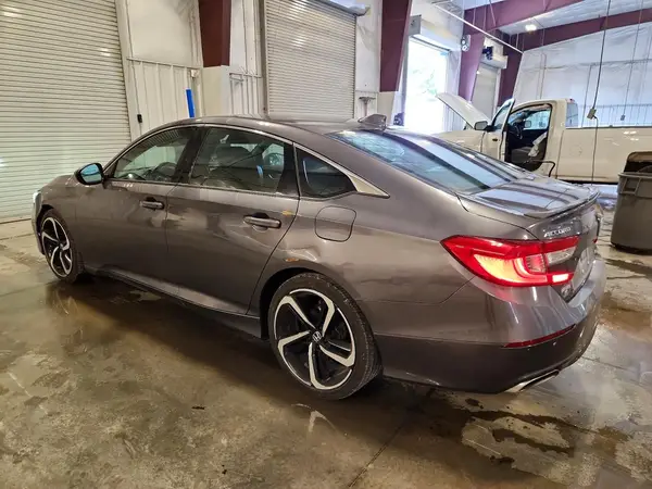 1HGCV1F39JA011856 2018 HONDA ACCORD - Image 2