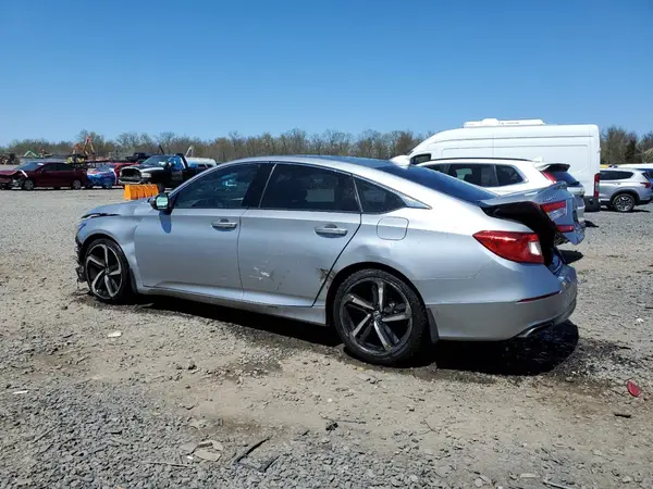 1HGCV1F39JA042816 2018 HONDA ACCORD - Image 2