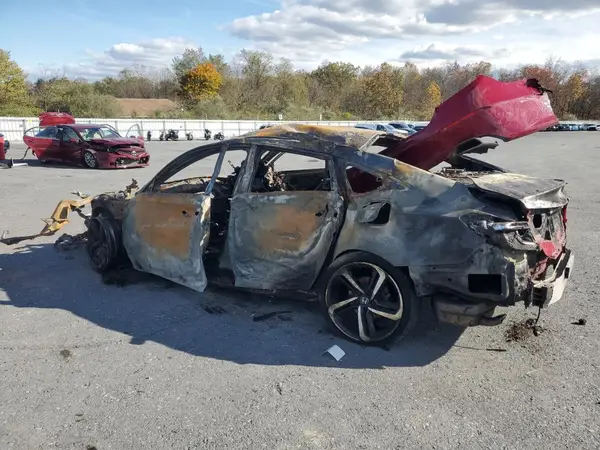 1HGCV1F39JA067733 2018 HONDA ACCORD - Image 2