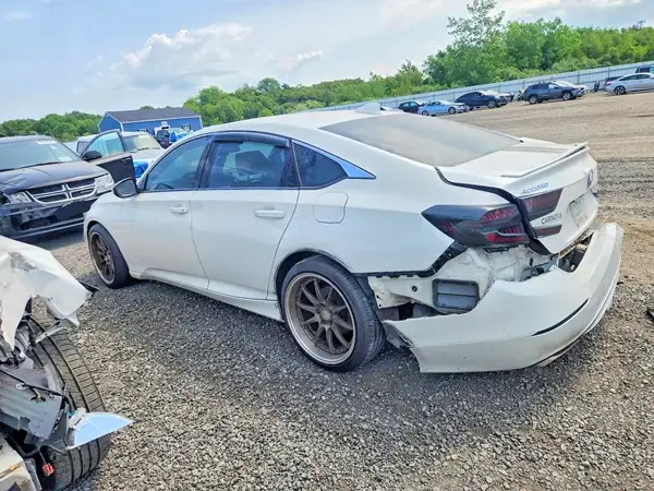1HGCV1F39JA077128 2018 HONDA ACCORD - Image 2