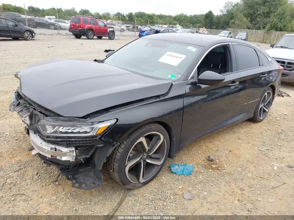 1HGCV1F39JA077887 2018 HONDA ACCORD - Image 2