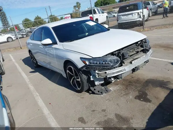 1HGCV1F39JA078120 2018 HONDA ACCORD - Image 1