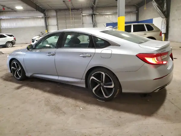 1HGCV1F39JA118633 2018 HONDA ACCORD - Image 2
