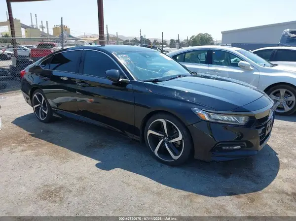 1HGCV1F39JA120754 2018 HONDA ACCORD - Image 1