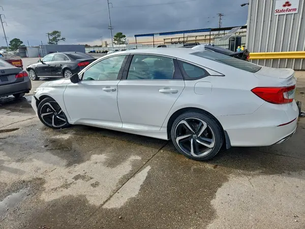1HGCV1F39JA124349 2018 HONDA ACCORD - Image 2