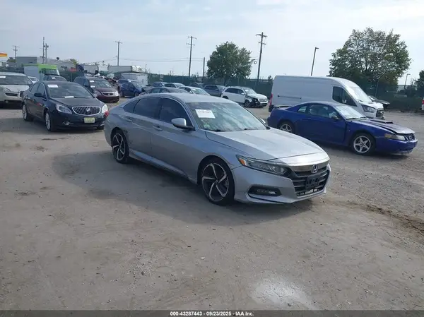 1HGCV1F39JA131558 2018 HONDA ACCORD - Image 1