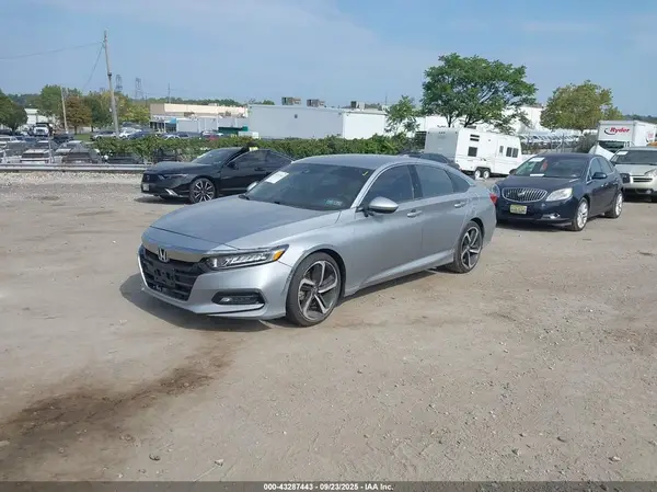 1HGCV1F39JA131558 2018 HONDA ACCORD - Image 2
