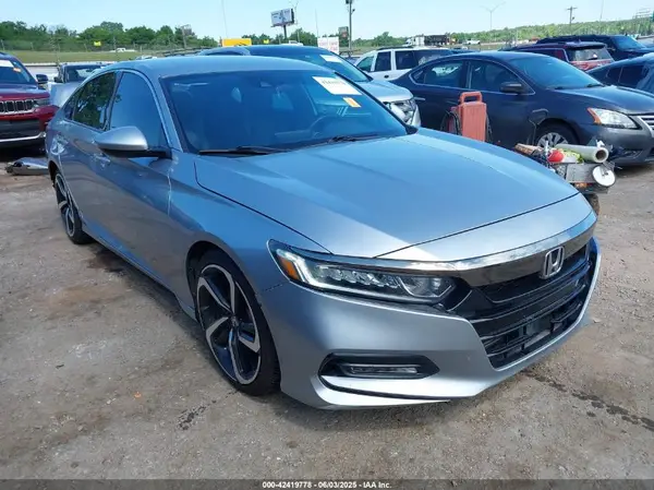 1HGCV1F39JA137084 2018 HONDA ACCORD - Image 1