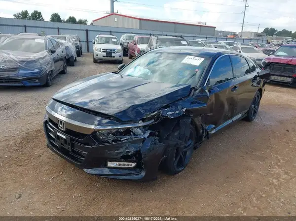 1HGCV1F39JA145699 2018 HONDA ACCORD - Image 2
