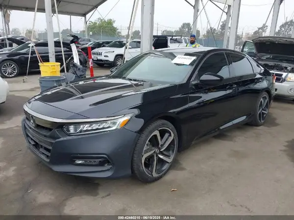 1HGCV1F39JA161627 2018 HONDA ACCORD - Image 2