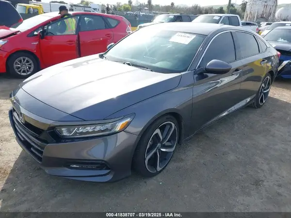 1HGCV1F39JA167279 2018 HONDA ACCORD - Image 2