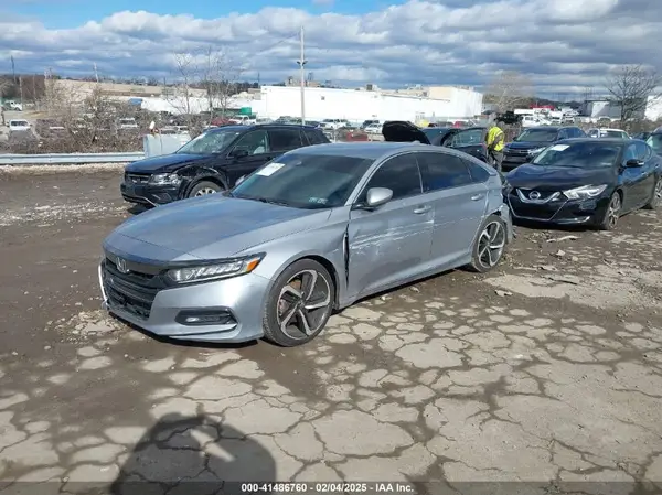 1HGCV1F39JA167427 2018 HONDA ACCORD - Image 2