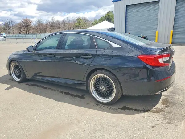 1HGCV1F39JA182476 2018 HONDA ACCORD - Image 2