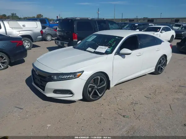 1HGCV1F39JA185720 2018 HONDA ACCORD - Image 2