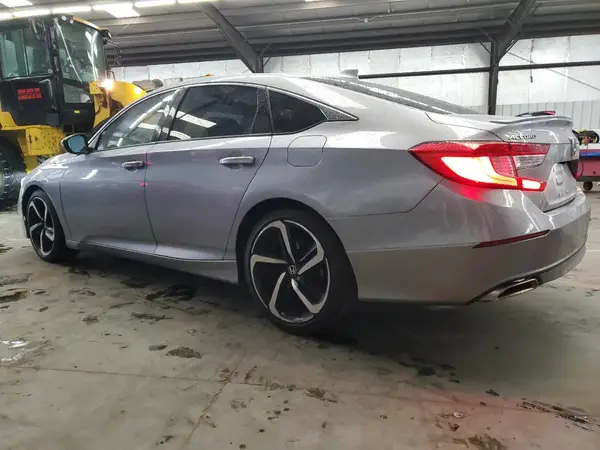 1HGCV1F39JA189721 2018 HONDA ACCORD - Image 2