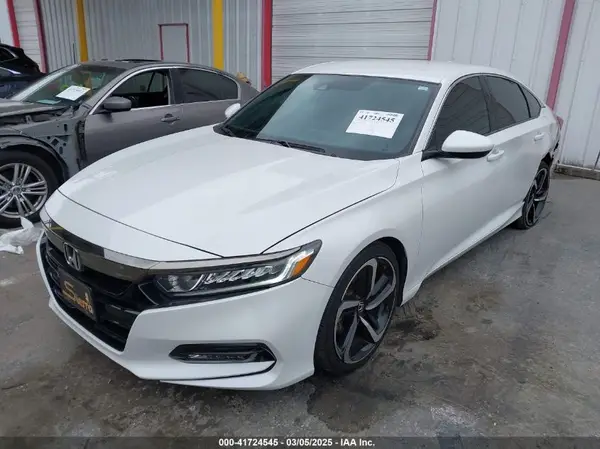 1HGCV1F39JA195731 2018 HONDA ACCORD - Image 2
