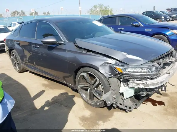 1HGCV1F39JA212138 2018 HONDA ACCORD - Image 1